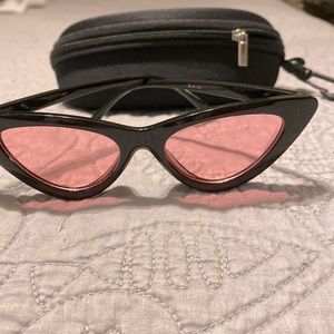 Pink/Black Vintage Retro “Cat Eye” Sunglasses